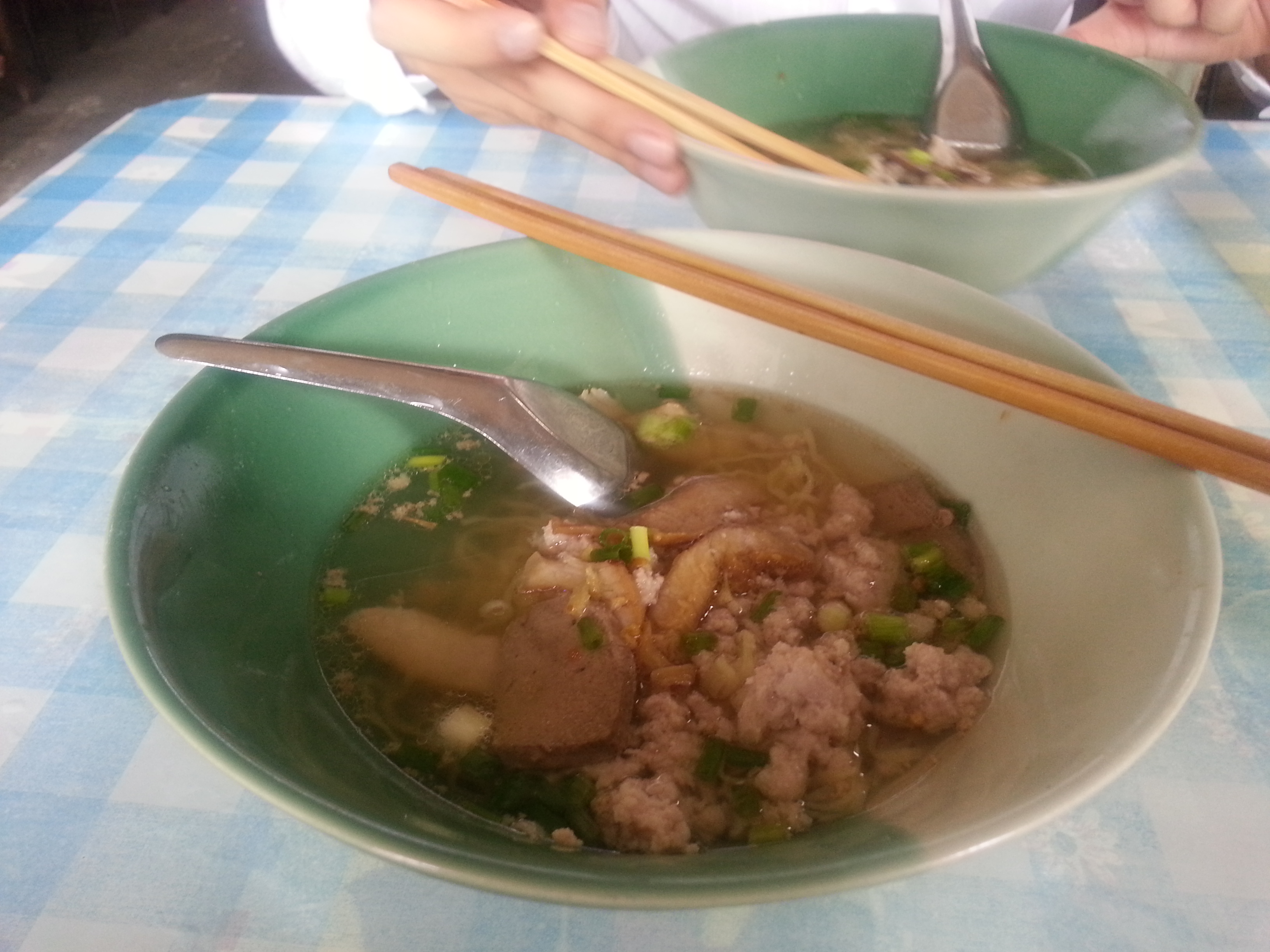 บะหมี่น้ำ น้อยหลักเมือง