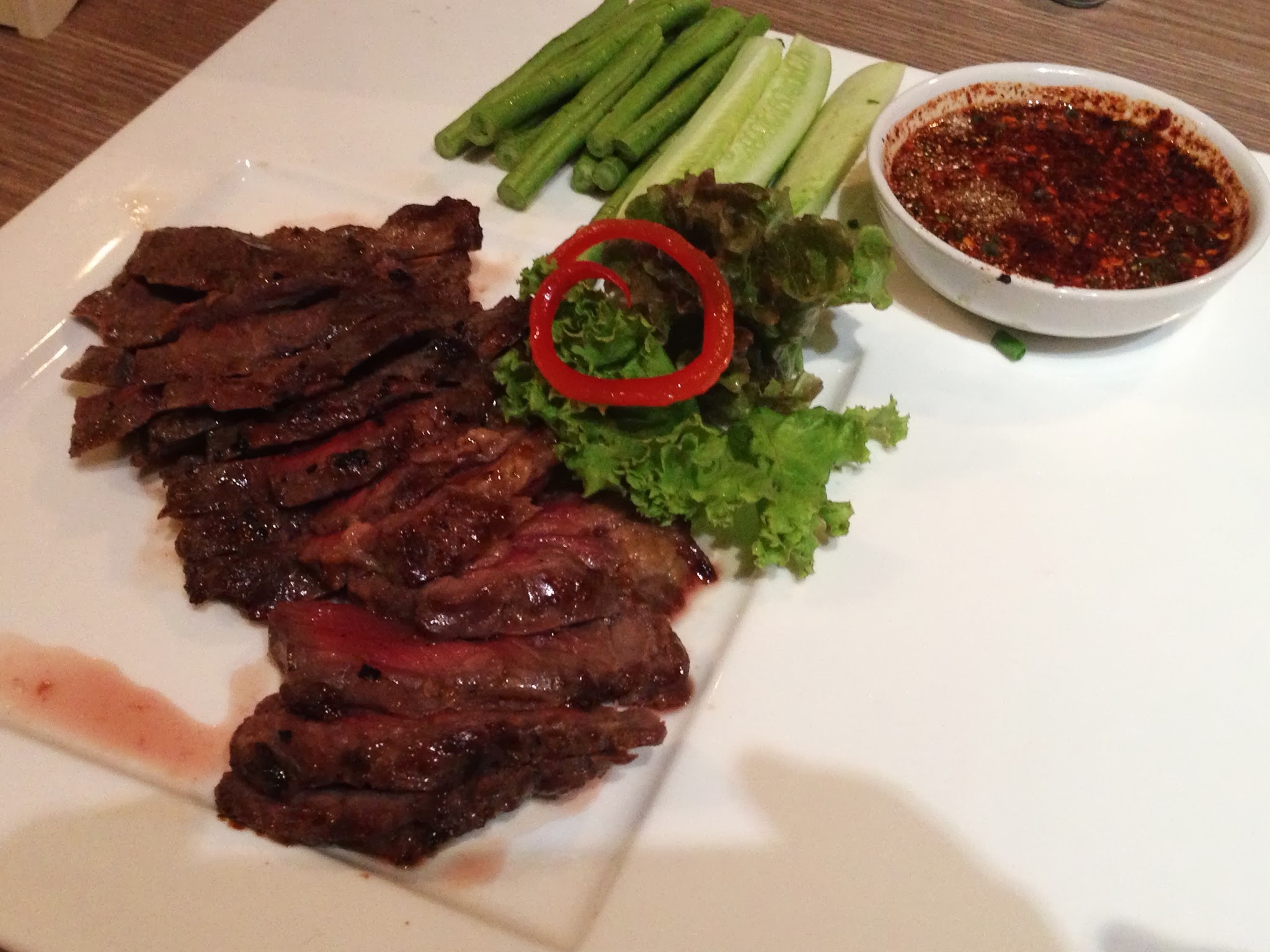 เนื้อย่างจิ้มแจ่ว