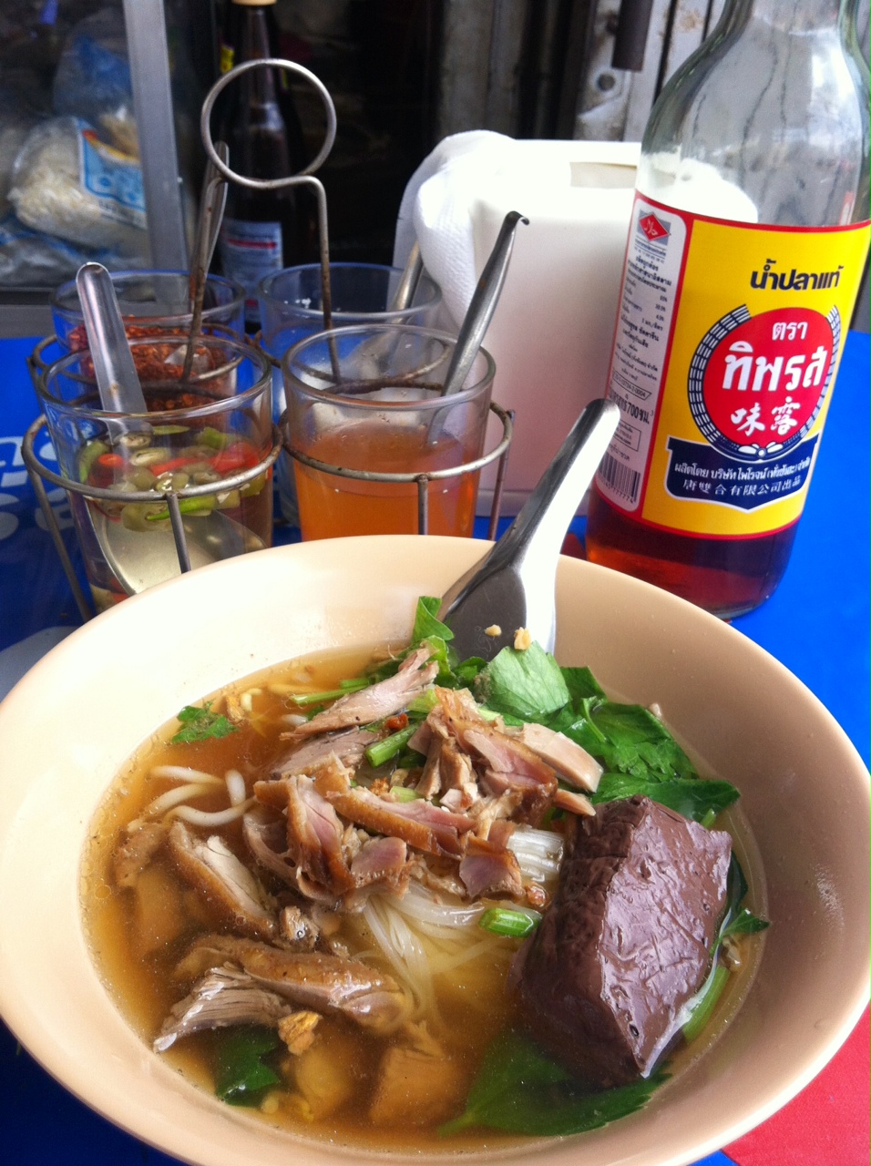 ก๋วยเตี๋ยวเป็ด,ข้าวแกงพี่วรรณ